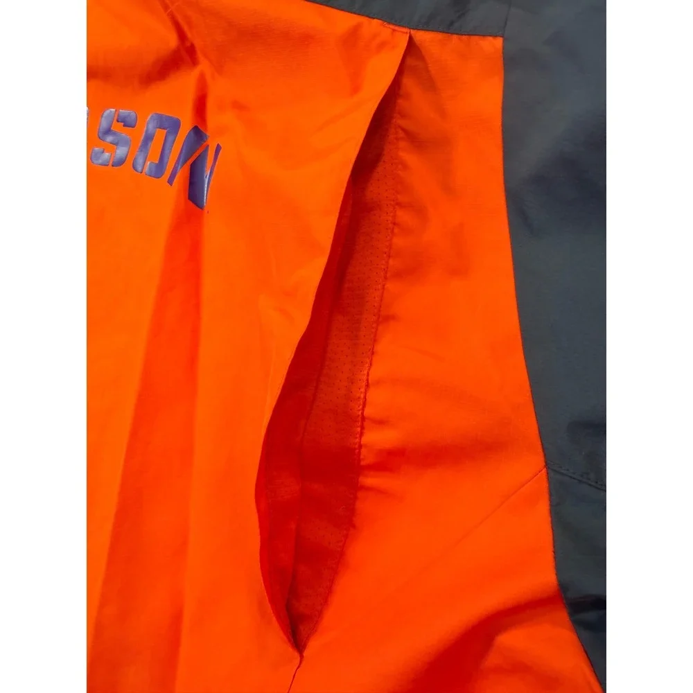 Nike material vent